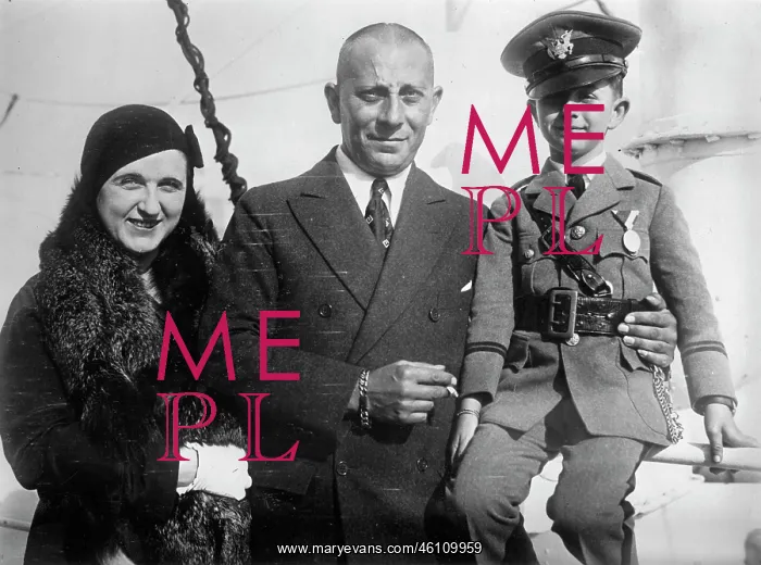 : Erich von Stroheim with family : Erich von Stroheim with family