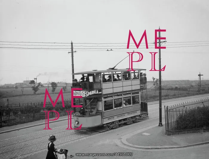 : Erith Council Tram in Lower Road, Erith : Erith Council Tram in Lower Road, Erith
