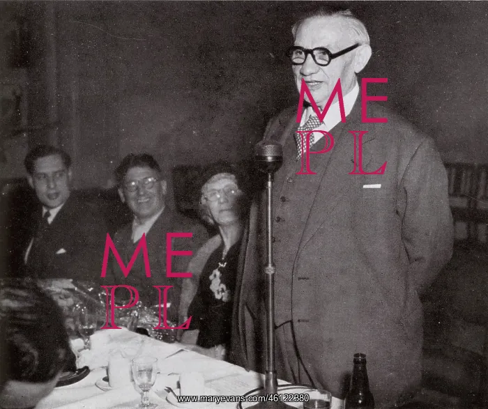 : Ernest Bevin giving speech at East Woolwich : Ernest Bevin giving speech at East Woolwich