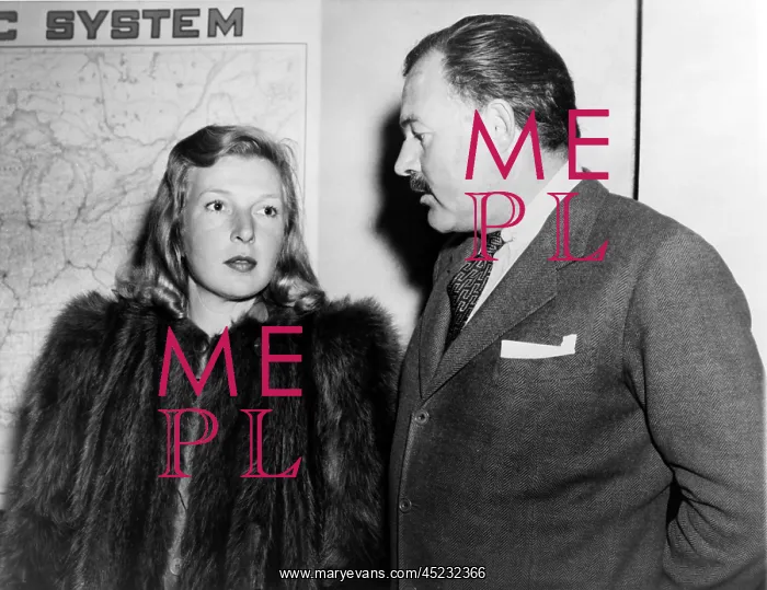 : Ernest Hemingway (1899-1961) and journalist ? : Ernest Hemingway (1899-1961) and journalist ?