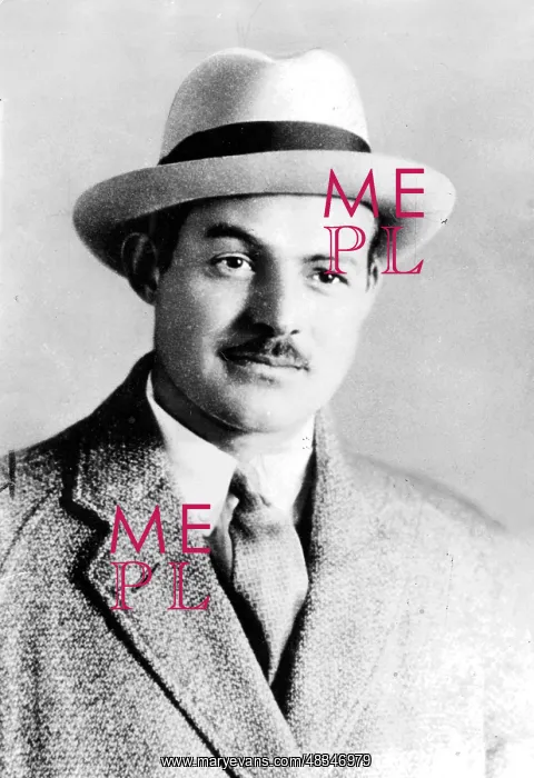 : Ernest Hemingway, 1929 : Ernest Hemingway, 1929