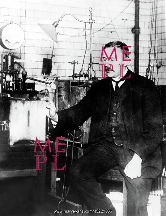 : ERNEST RUTHERFORD-Scientist (early 1920's). ? : ERNEST RUTHERFORD-Scientist (early 1920's). ?