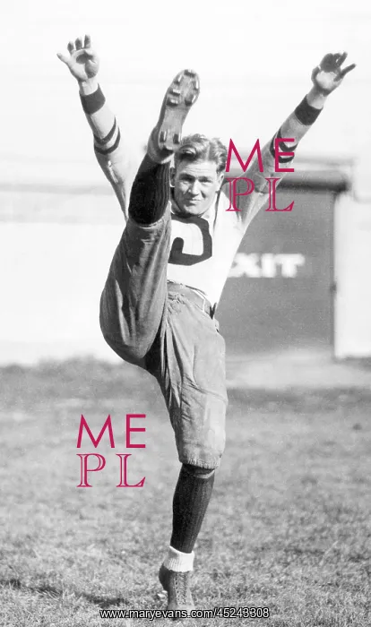 : Ernie Nevers playing on the Stanford University ? : Ernie Nevers playing on the Stanford University ?