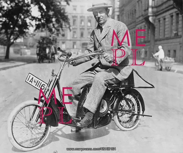 : Ernst Eichler on the scooter Golem, 1922 : Ernst Eichler on the scooter Golem, 1922