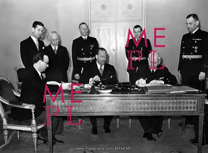 : Ernst Freiherr V Weizsaecker : Ernst Freiherr V Weizsaecker