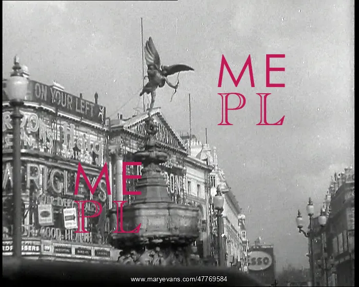 : The Eros Statue in Piccadilly Circus With Neon : The Eros Statue in Piccadilly Circus With Neon