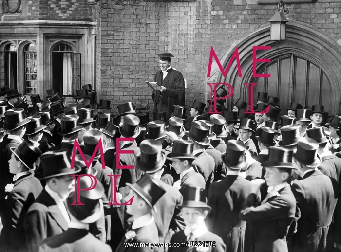 : The Eton College, 1939 : The Eton College, 1939