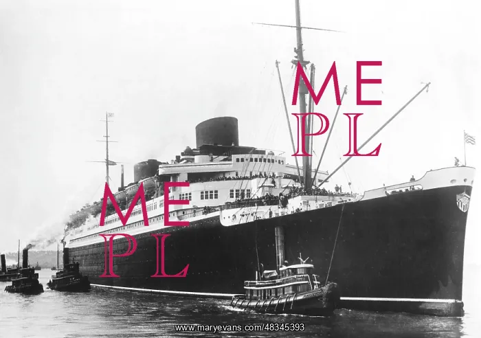 : The Europa in New York, 1930 : The Europa in New York, 1930