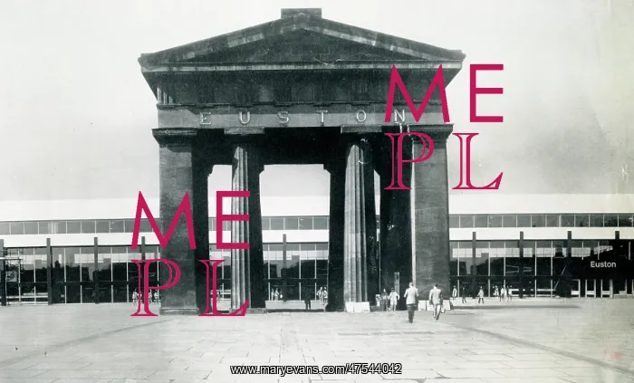  : Euston Station Arch