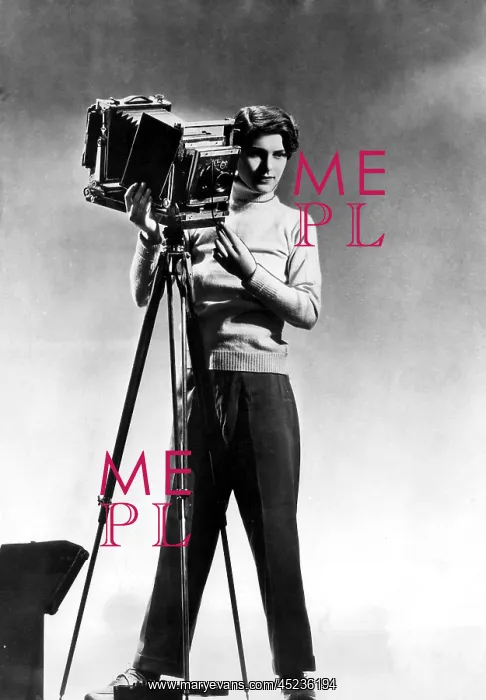 : EV1841 - Photographer Margaret Bourke-White, ? : EV1841 - Photographer Margaret Bourke-White, ?