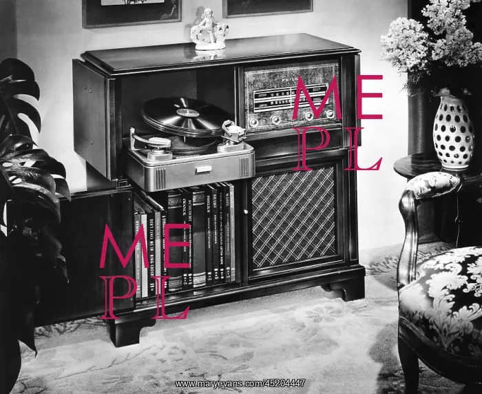 : EV1897 - Philco Radio phonograph with AM ? : EV1897 - Philco Radio phonograph with AM ?