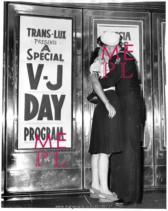 : EV1948 - U.S. sailor and his girlfriend ? : EV1948 - U.S. sailor and his girlfriend ?