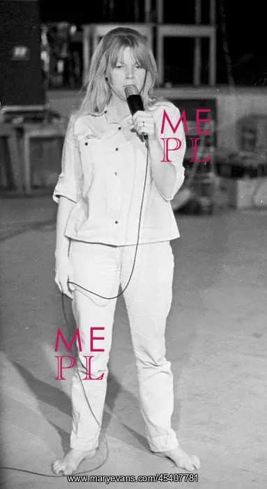  : Eva Pilarova - pop singer
