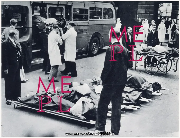  : Evacuating hospital patients in World War Two
