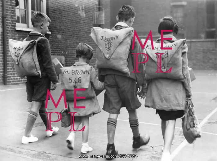 : Evacuation exercise for school children, 1939 : Evacuation exercise for school children, 1939