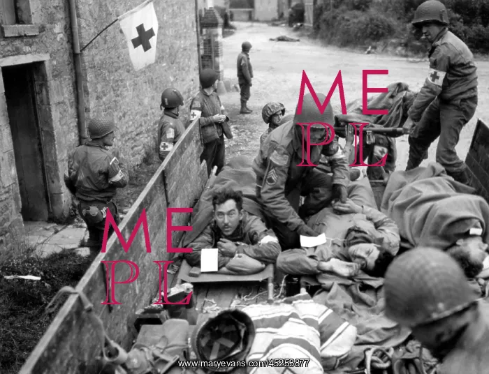 : Evacuation of U.S. soldiers wounded in the Battle : Evacuation of U.S. soldiers wounded in the Battle