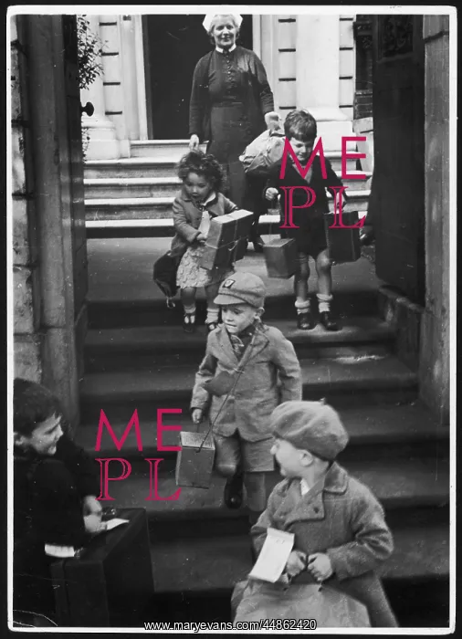 : EVACUEES AND MATRON : EVACUEES AND MATRON