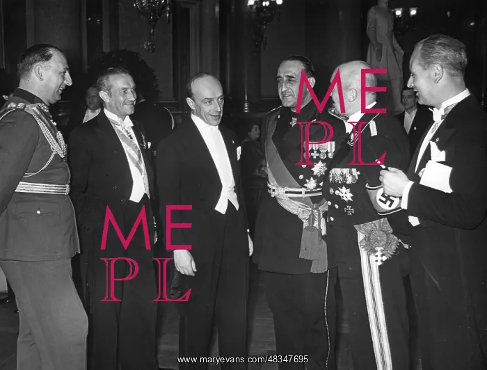 : Evening reception in the Berlin City Hall, 1939 : Evening reception in the Berlin City Hall, 1939