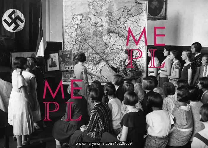 : Event against the Treaty of Versailles at a school in Be : Event against the Treaty of Versailles at a school in Be