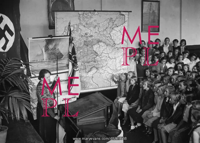 : Event against the Treaty of Versailles at a school in Be : Event against the Treaty of Versailles at a school in Be