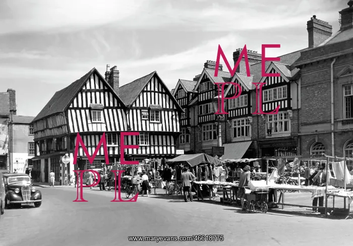  : Evesham, Market Square and Booth Hall c1955