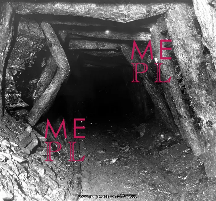 : Evidence of side movement, Tirpentwys Colliery, South Wales : Evidence of side movement, Tirpentwys Colliery, South Wales