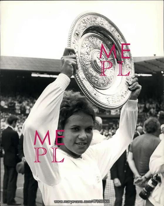 : Evonne Goolagong wins singles final at Wimbledon : Evonne Goolagong wins singles final at Wimbledon
