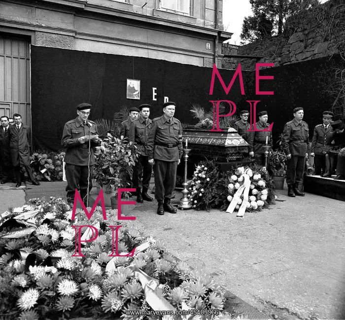 : Evzen Plocek - funeral - self-immolation : Evzen Plocek - funeral - self-immolation
