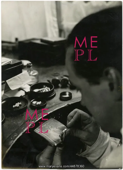 : EXAMINING PEARLS 1930S : EXAMINING PEARLS 1930S