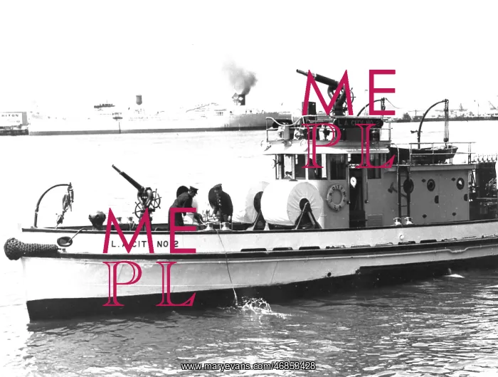 : Example of an United States (USA) fireboat : Example of an United States (USA) fireboat