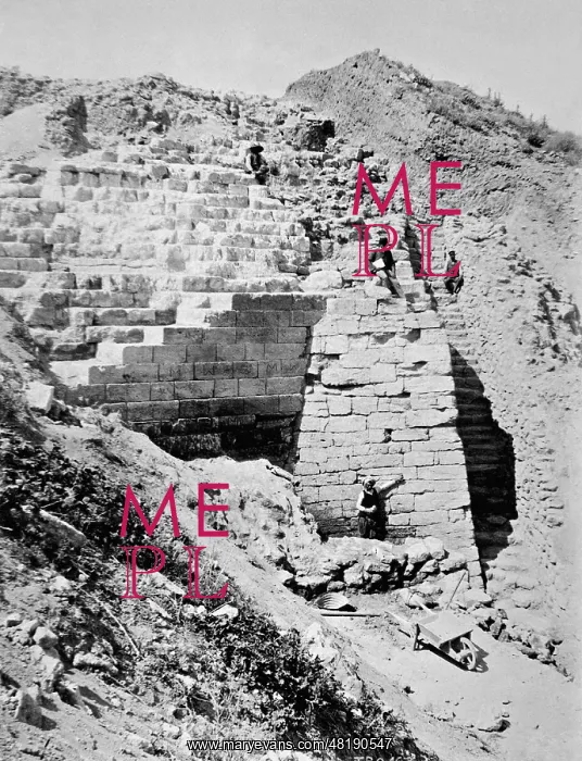 : excavation works of Troy, around 1890 : excavation works of Troy, around 1890