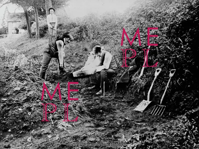 : Excavations at Piltdown circa 1913 : Excavations at Piltdown circa 1913