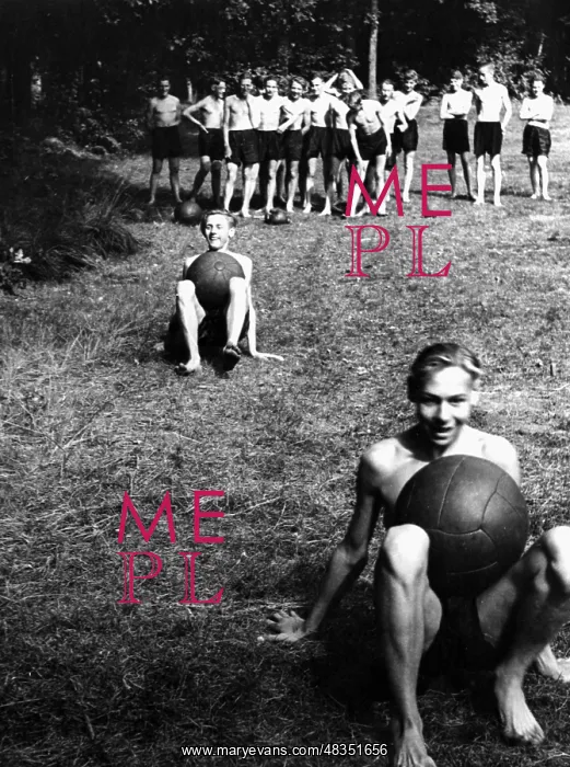 : Excercise in a military training camp, 16.09.1943 : Excercise in a military training camp, 16.09.1943