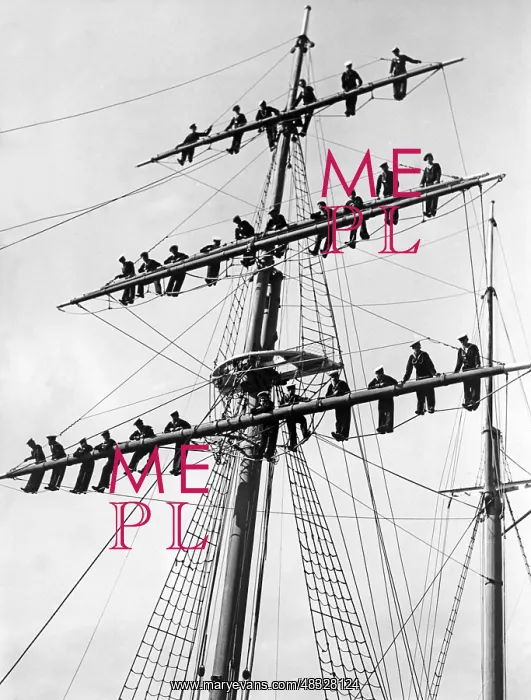  : Exercise of young Italian marinaretti on a ship's mast