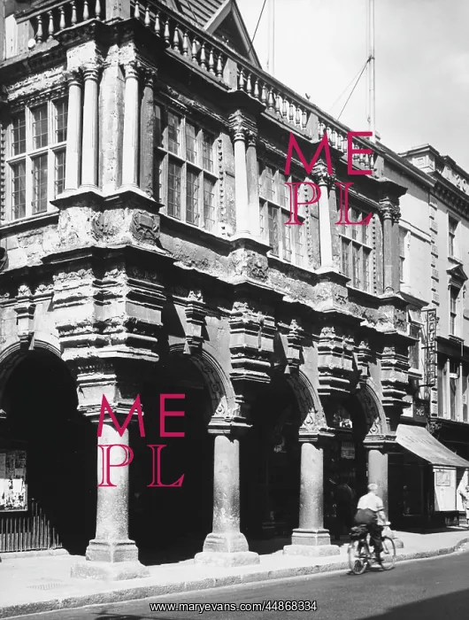 : EXETER GUILDHALL : EXETER GUILDHALL