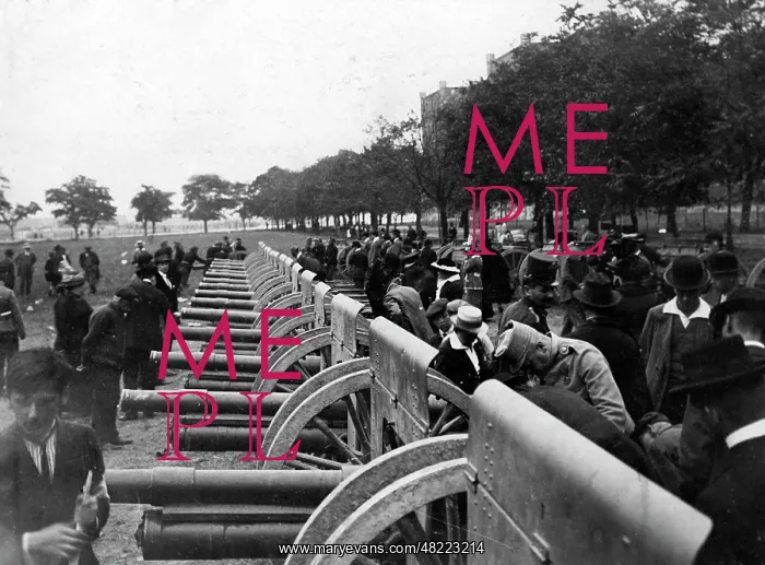 : Exhibition of captured Russian guns in Vienna, 1014 : Exhibition of captured Russian guns in Vienna, 1014