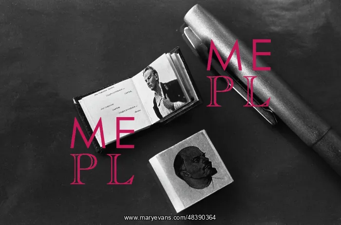 : Exhibition presenting over 2 thousands mini books : Exhibition presenting over 2 thousands mini books
