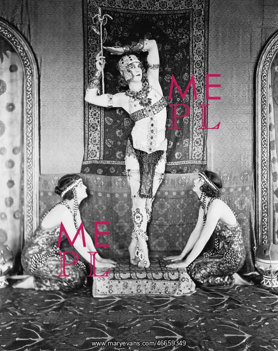: Three exotic women posing : Three exotic women posing