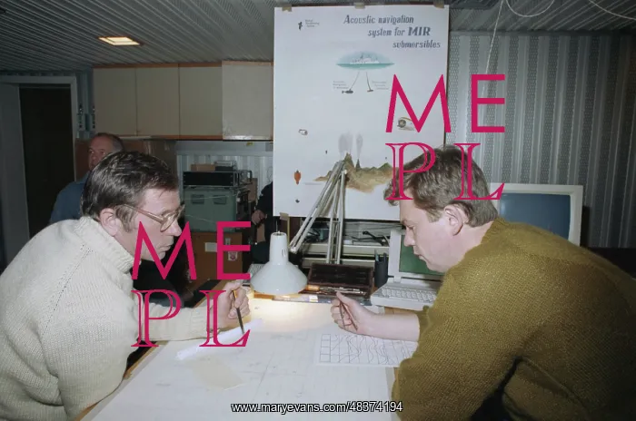 : Expedition to Komsomolets nuclear submarine : Expedition to Komsomolets nuclear submarine