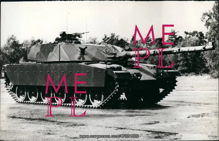 : Experimental tank with new Chobham armour : Experimental tank with new Chobham armour