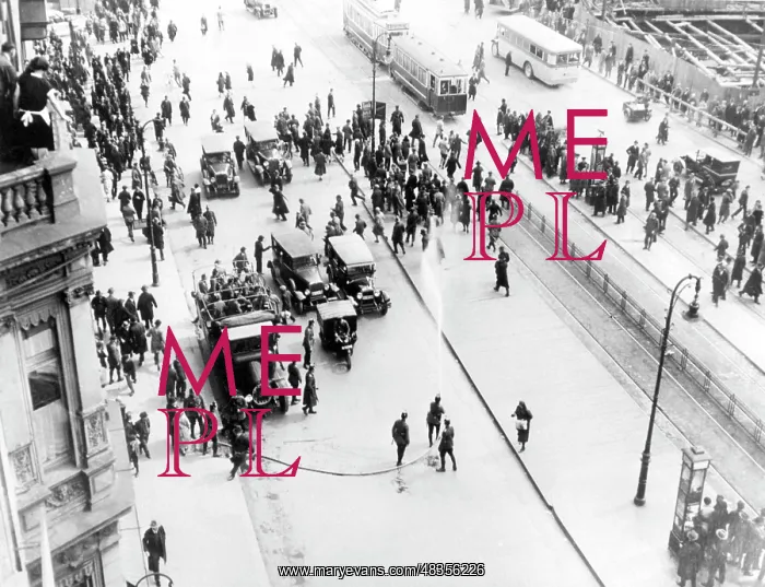 : Expulsion of the KPD demonstrators by the police, 1929 : Expulsion of the KPD demonstrators by the police, 1929