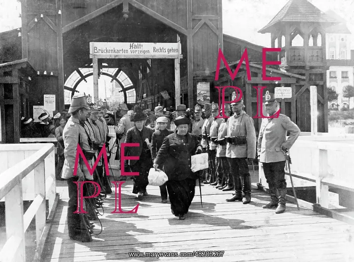 : Expulsion of Russian citizens, 1914 : Expulsion of Russian citizens, 1914
