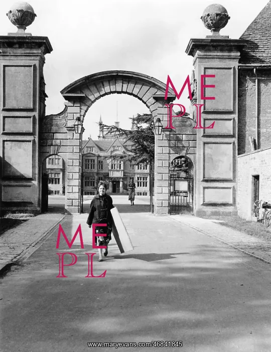 : Exterior view of Corsham Art School : Exterior view of Corsham Art School