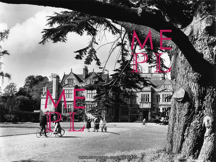 : Exterior view of Corsham Art School : Exterior view of Corsham Art School