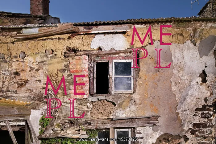 : Exterior view of the farmhouse : Exterior view of the farmhouse