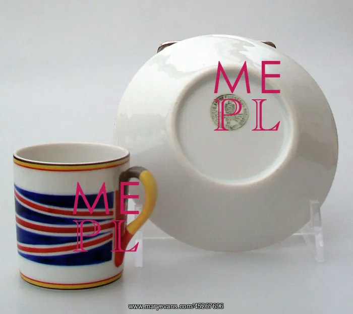 : An extremely rare porcelain coffee cup - WWI : An extremely rare porcelain coffee cup - WWI