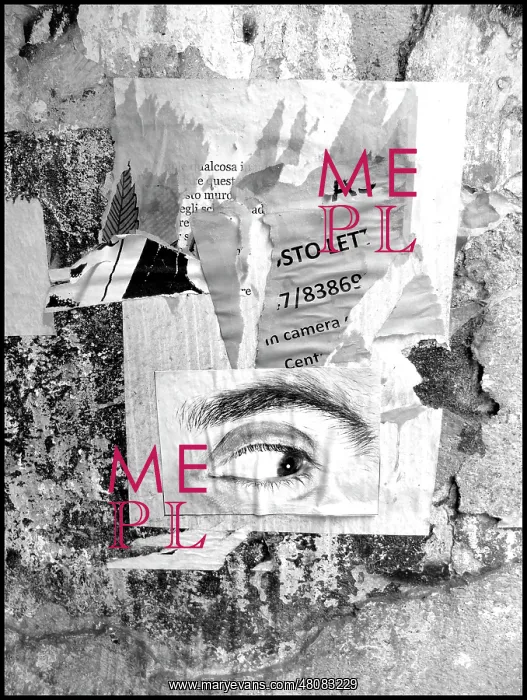  : Eye and grafitti on wall Italy