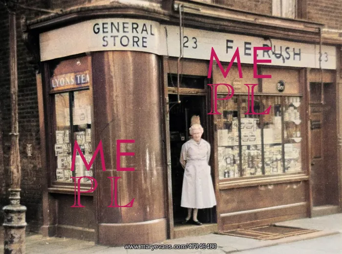 : F E Rush newsagent, Aybrook Street, Marylebone, London : F E Rush newsagent, Aybrook Street, Marylebone, London
