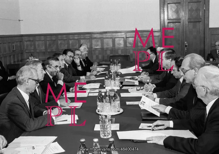 : F. Perigueux visits USSR : F. Perigueux visits USSR