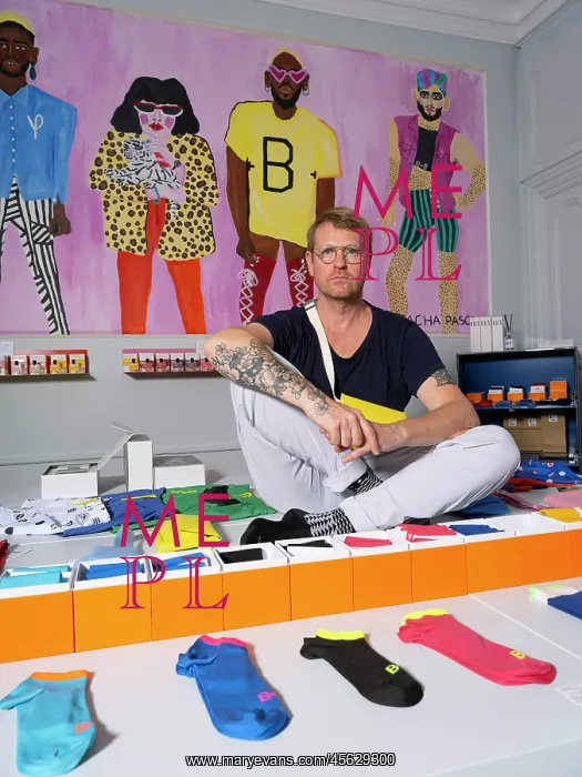 : Fabrice Couturier, MinuitDeux, Macon, Burgundy, France : Fabrice Couturier, MinuitDeux, Macon, Burgundy, France